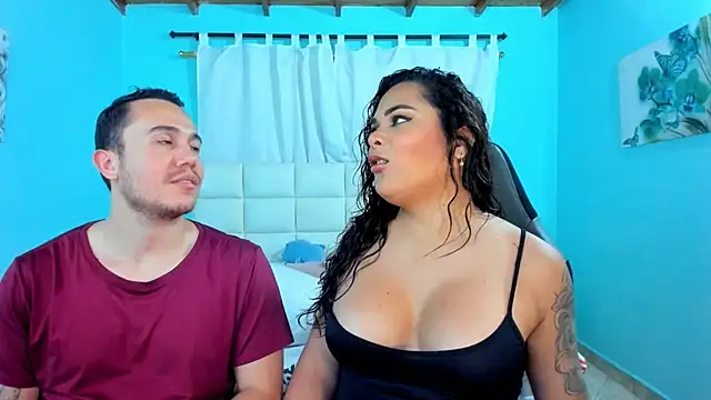 Snapshot of xxx_sweet_couple_ chatting on March 4, 2026, 4:31 am xxx sweet couple online show from March 4, 2026, 4:31 am