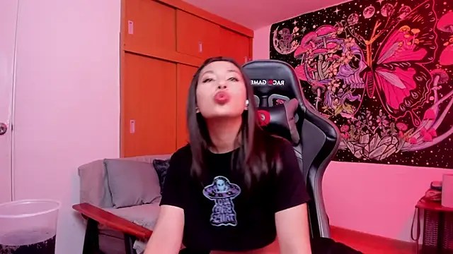 Snapshot of aciddollhell chatting on February 7, 2026, 1:13 am aciddollhell online show from February 7, 2026, 1:13 am