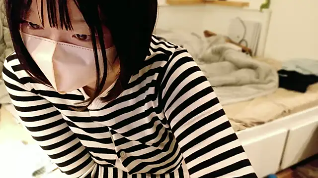 xxxYUKARIxxx online show from February 27, 2025, 1:17 pm