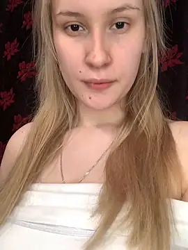 Snapshot of Viola_LOv chatting on December 8, 2024, 7:54 pm Viola LOv online show from December 8, 2024, 7:54 pm