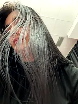 SophiaVilner online show from November 27, 2025, 5:57 pm