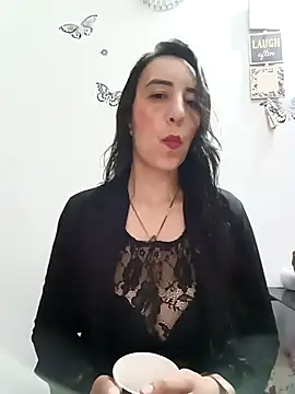 Snapshot of christine-x chatting on February 3, 2026, 11:59 am christine-x online show from February 3, 2026, 11:59 am