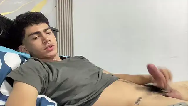 Snapshot of WildLogan chatting on March 4, 2026, 8:11 am WildLogan online show from March 4, 2026, 8:11 am