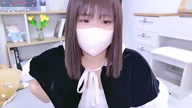 Snapshot of _mirai0917 chatting on December 19, 2024, 12:01 pm  mirai0917 online show from December 19, 2024, 12:01 pm