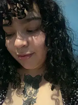 Kimberliprivv online show from May 5, 2026, 6:22 pm