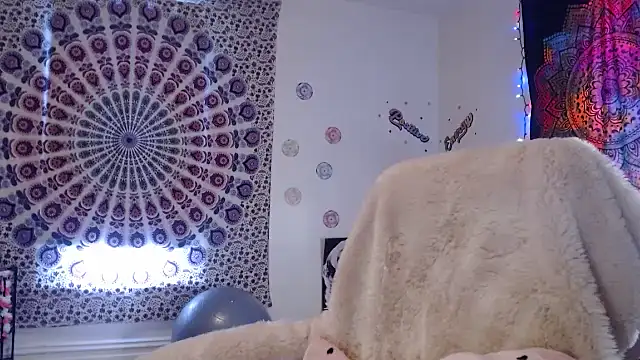 Snapshot of kellywildnnout chatting on February 19, 2025, 8:10 pm kellywildnnout online show from February 19, 2025, 8:10 pm