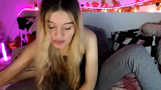 Snapshot of nicollewetpussy chatting on May 10, 2026, 1:53 am nicollewetpussy online show from May 10, 2026, 1:53 am