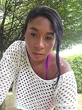 HanaThompson online show from July 16, 2026, 5:54 pm
