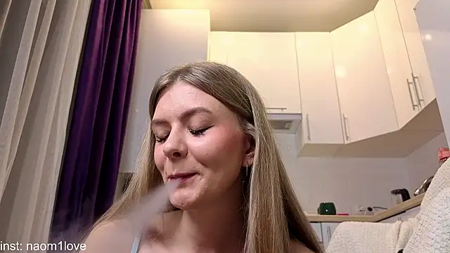 Snapshot of Naomi_Girly chatting on March 9, 2026, 3:59 pm Naomi Girly online show from March 9, 2026, 3:59 pm