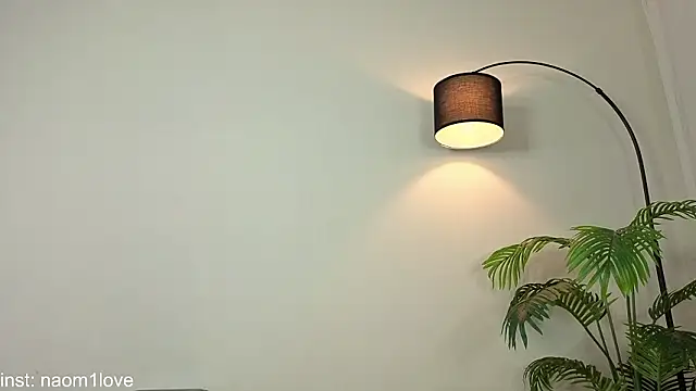 Snapshot of Naomi_Girly chatting on March 22, 2026, 6:09 pm Naomi Girly online show from March 22, 2026, 6:09 pm