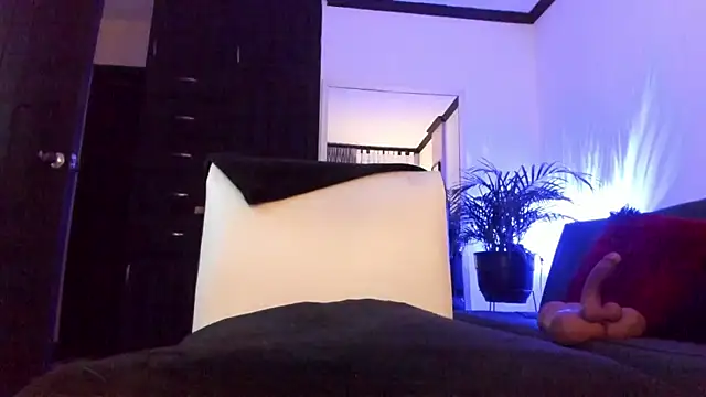 michele watson online show from November 28, 2025, 8:31 pm