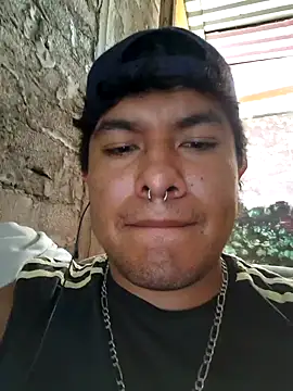 GusssHOT online show from April 2, 2026, 7:20 pm