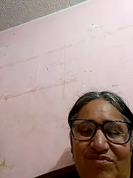 Snapshot of _candi chatting on March 19, 2025, 9:28 am candi online show from March 19, 2025, 9:28 am
