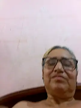 Snapshot of _candi chatting on September 28, 2025, 12:23 pm candi online show from September 28, 2025, 12:23 pm