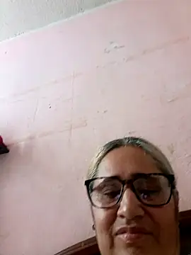 Snapshot of _candi chatting on September 26, 2025, 12:34 pm candi online show from September 26, 2025, 12:34 pm