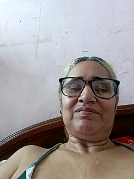 Snapshot of _candi chatting on September 9, 2025, 1:42 pm candi online show from September 9, 2025, 1:42 pm