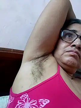 Snapshot of _candi chatting on March 7, 2025, 12:34 pm candi online show from March 7, 2025, 12:34 pm