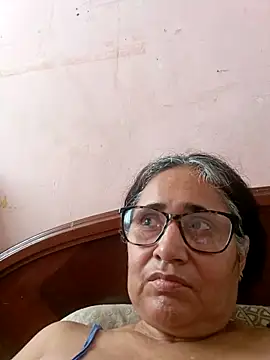 Snapshot of _candi chatting on March 20, 2025, 4:31 pm candi online show from March 20, 2025, 4:31 pm