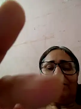 Snapshot of _candi chatting on March 11, 2025, 12:06 pm candi online show from March 11, 2025, 12:06 pm