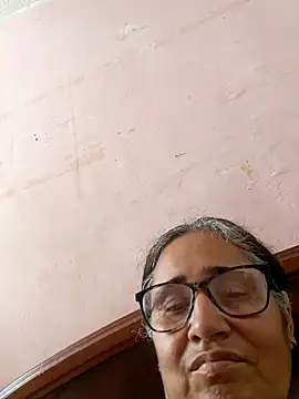Snapshot of _candi chatting on March 21, 2025, 5:23 pm candi online show from March 21, 2025, 5:23 pm