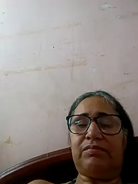 Snapshot of _candi chatting on March 9, 2025, 12:09 pm candi online show from March 9, 2025, 12:09 pm