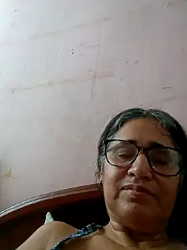 Snapshot of _candi chatting on March 18, 2025, 12:17 pm candi online show from March 18, 2025, 12:17 pm