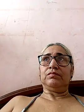 Snapshot of _candi chatting on September 10, 2025, 4:50 pm candi online show from September 10, 2025, 4:50 pm