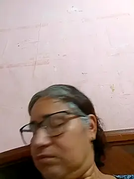Snapshot of _candi chatting on March 18, 2025, 7:44 am candi online show from March 18, 2025, 7:44 am