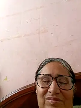 Snapshot of _candi chatting on March 18, 2025, 6:50 pm candi online show from March 18, 2025, 6:50 pm