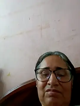 Snapshot of _candi chatting on March 19, 2025, 8:54 pm candi online show from March 19, 2025, 8:54 pm