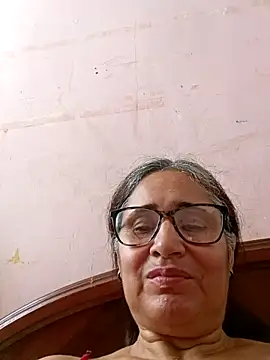 Snapshot of _candi chatting on March 15, 2025, 3:37 pm candi online show from March 15, 2025, 3:37 pm