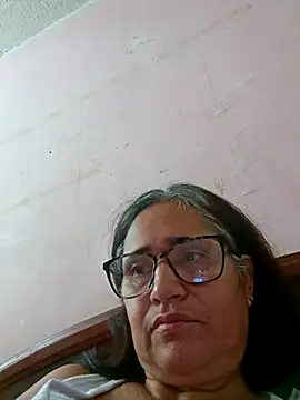 Snapshot of _candi chatting on March 10, 2025, 12:38 pm candi online show from March 10, 2025, 12:38 pm