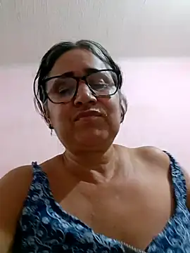 Snapshot of _candi chatting on March 18, 2025, 9:53 pm candi online show from March 18, 2025, 9:53 pm