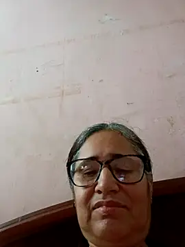 Snapshot of _candi chatting on March 15, 2025, 11:40 am candi online show from March 15, 2025, 11:40 am