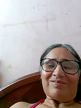 Snapshot of _candi chatting on March 14, 2025, 5:24 pm candi online show from March 14, 2025, 5:24 pm