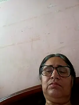 Snapshot of _candi chatting on March 6, 2025, 11:25 am candi online show from March 6, 2025, 11:25 am