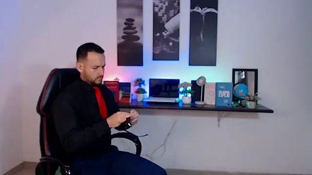 Snapshot of Jerry_hot1 chatting on February 13, 2025, 12:11 pm Jerry hot1 online show from February 13, 2025, 12:11 pm