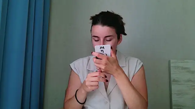 Miss Arwen online show from June 16, 2026, 8:25 am