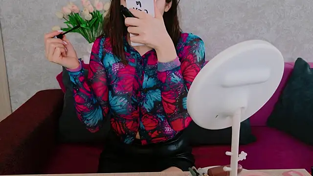 Snapshot of Miss_Arwen chatting on November 14, 2025, 3:54 am Miss Arwen online show from November 14, 2025, 3:54 am