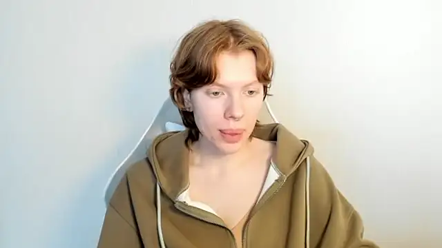 Snapshot of StellaDavis chatting on February 3, 2026, 7:57 am StellaDavis online show from February 3, 2026, 7:57 am