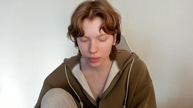 Snapshot of StellaDavis chatting on February 2, 2026, 9:41 am StellaDavis online show from February 2, 2026, 9:41 am