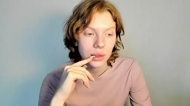 Snapshot of StellaDavis chatting on February 25, 2026, 8:14 am StellaDavis online show from February 25, 2026, 8:14 am