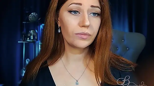 Snapshot of MissBeverlyMills chatting on April 12, 2026, 5:33 am MissBeverlyMills online show from April 12, 2026, 5:33 am