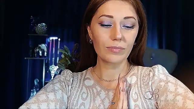 Snapshot of MissBeverlyMills chatting on April 14, 2026, 4:23 pm MissBeverlyMills online show from April 14, 2026, 4:23 pm