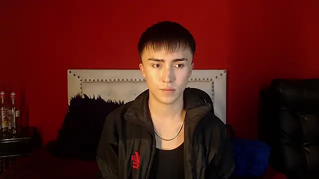 santi-fabulous online show from March 5, 2025, 2:14 am