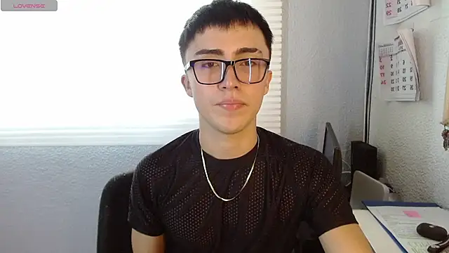 santi-fabulous online show from December 28, 2024, 9:40 pm