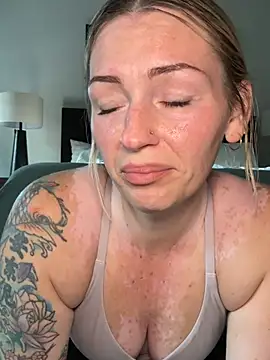 MaggieMayI89 online show from July 6, 2026, 12:01 pm