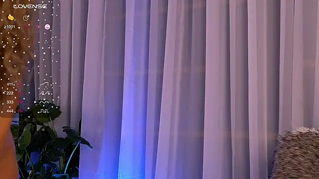 CynthiaWest online show from September 30, 2025, 3:12 am