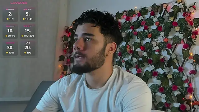 Snapshot of caprywilliams chatting on December 17, 2024, 7:07 am caprywilliams online show from December 17, 2024, 7:07 am