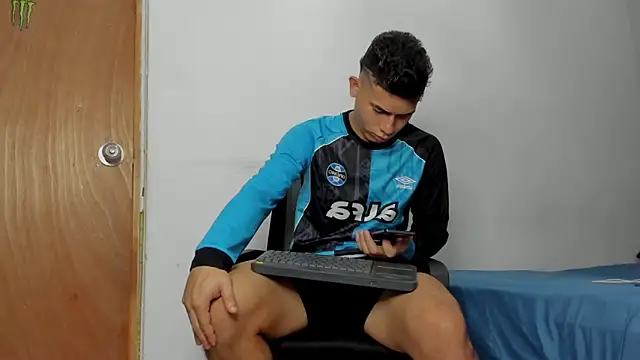 andrew rose  online show from March 9, 2026, 6:44 pm